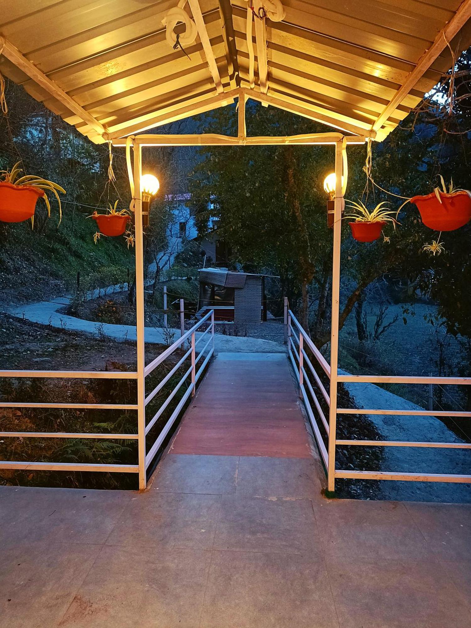 Aaroham Resort Shimla ! Luxury Cottage By Aamod Group Δωμάτιο φωτογραφία